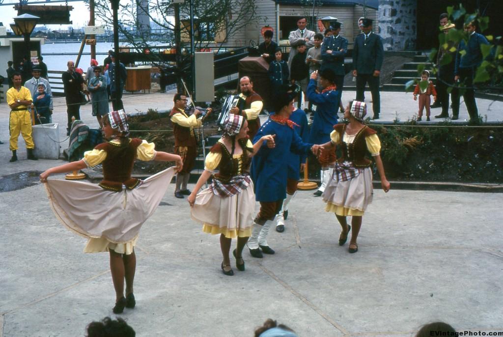 German Dancers